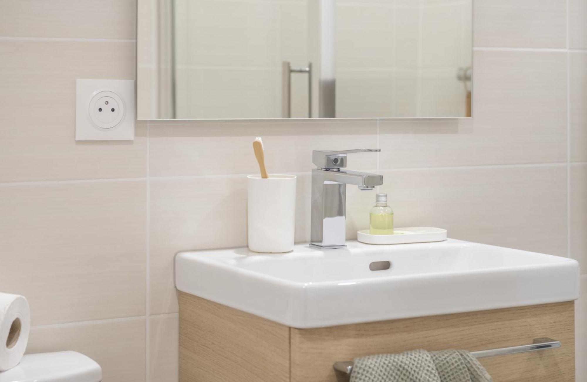 Parking - L'Ambre - Balcon Apartman Strasbourg Szoba fotó